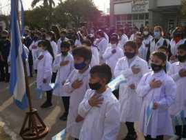 Alumnos de Primaria Prometiendo Lealtad a la bandera