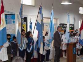 ACTO PATRIO EN LA ESCUELA LUIS DE TEJEDA