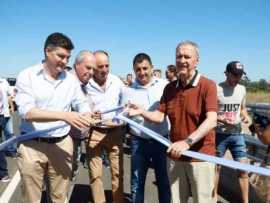 EL GOBERNADOR JUAN SCHIARETTI INAUGURÓ EL PUENTE NUEVO