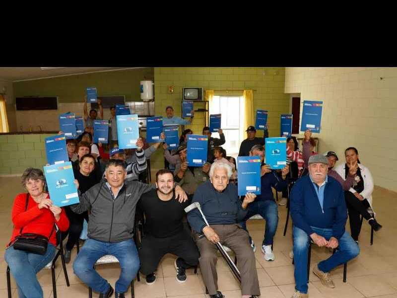 23 Familias recibieron su escritura