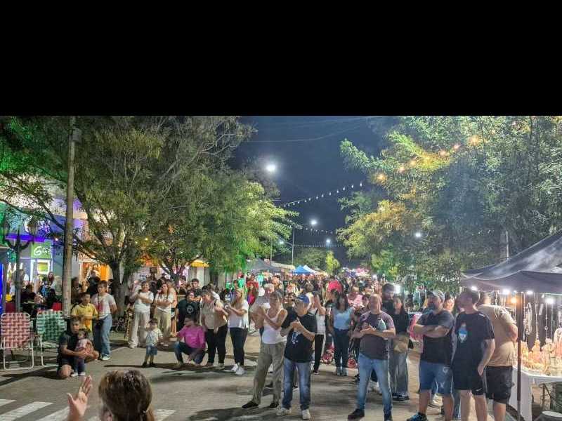 Una jornada más de Tardecitas en la Peatonal