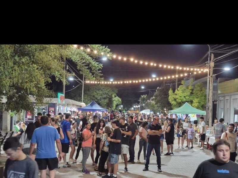 Otra jornada de Tardecitas en la Peatonal